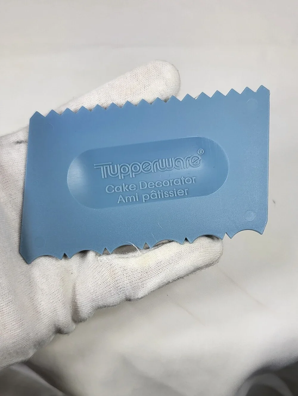 Tupperware #1558-5 Country Blue Cake Decorating Tool Ami Potissier